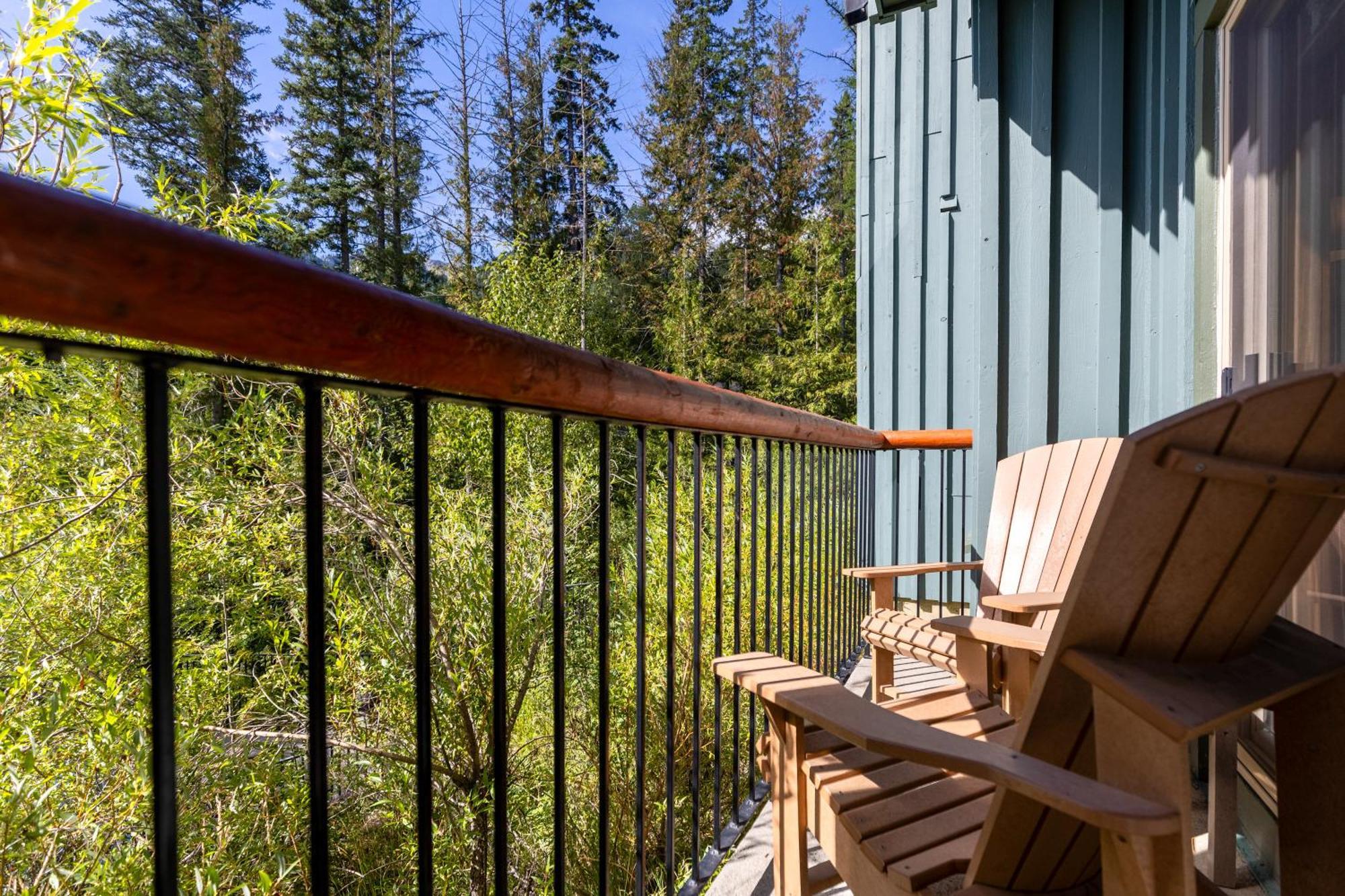 Snow Creek Lodge By Fernie Central Reservations Exterior photo